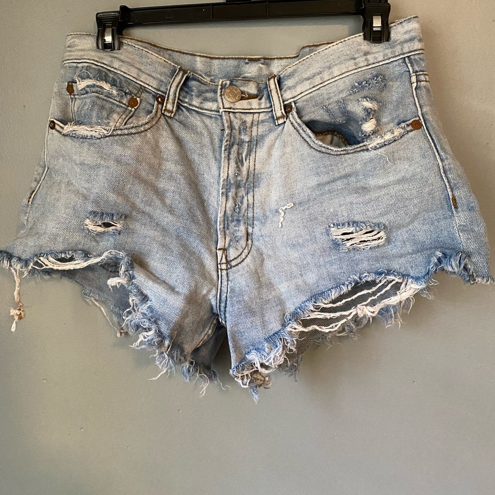 BDG Essential Midrise Denim Shorts - Destroyed